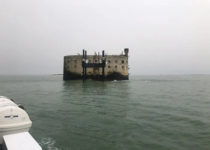 Nuit Insolite A Bord D'un Voilier La Rochelle (Charente-Maritime)